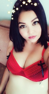 Acıbadem Dört Bayan Arkadaşı Olan genç Escort Nilüfer